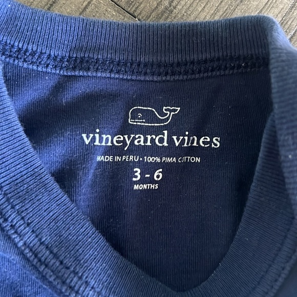Vineyard Vines Longsleeve Navy Whale Logo Onesie - Picture 5 of 6